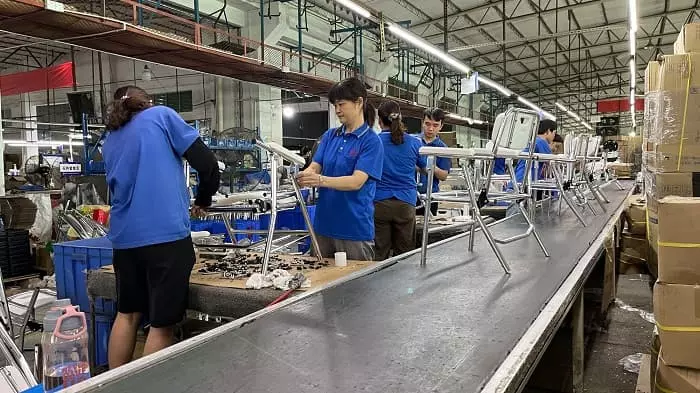 Сіздің бизнесіңіз үшін душқа арналған ең жақсы орындықты қалай таңдауға болады?